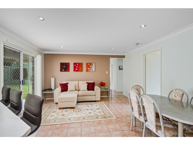 2 Sweetlip Court, Birkdale QLD 4159