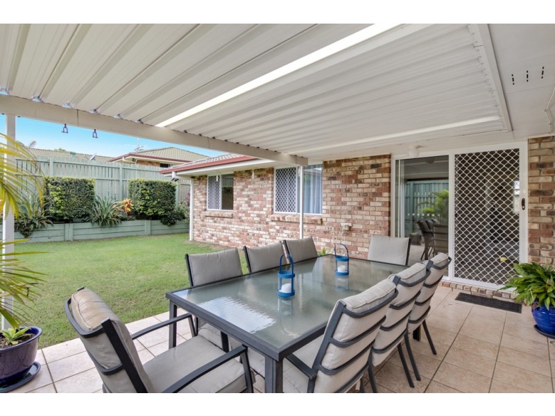 2 Sweetlip Court, Birkdale QLD 4159