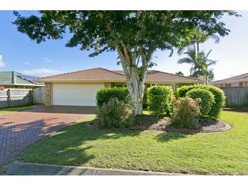 29 Trafalgar  Drive, Victoria Point QLD 4165