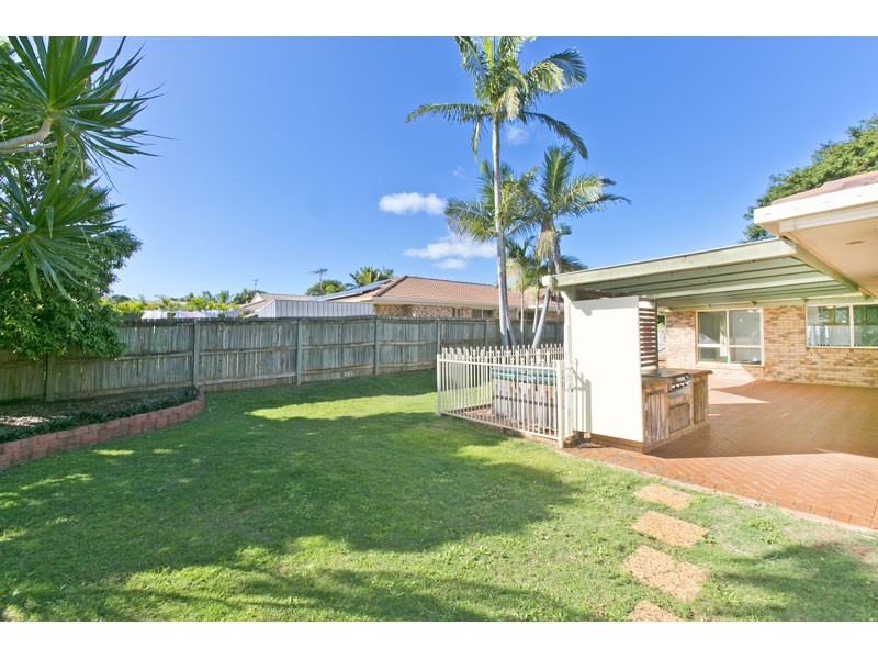 29 Trafalgar  Drive, Victoria Point QLD 4165