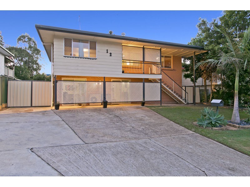 12 Currawong Drive, Birkdale QLD 4159