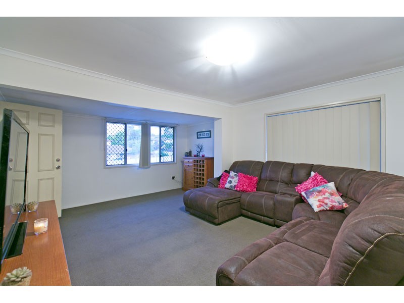 12 Currawong Drive, Birkdale QLD 4159