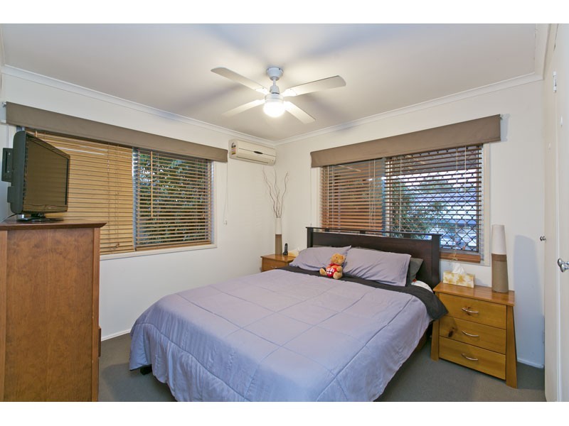 12 Currawong Drive, Birkdale QLD 4159