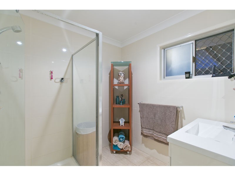 12 Currawong Drive, Birkdale QLD 4159