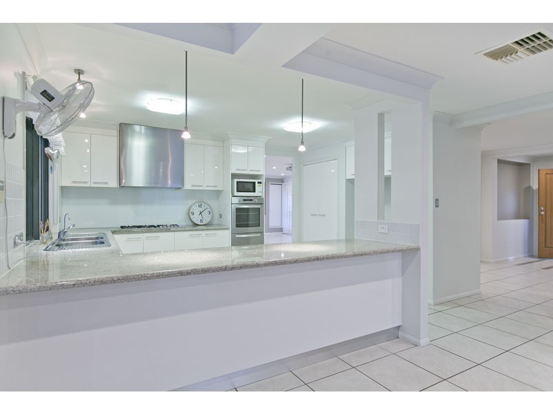 6 Discovery Place, Wellington Point QLD 4160