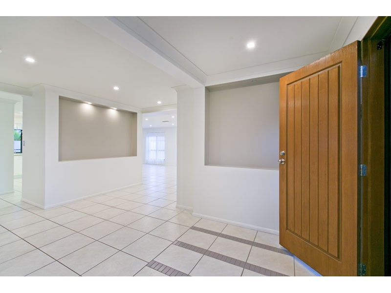 6 Discovery Place, Wellington Point QLD 4160