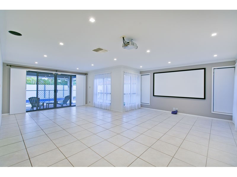 6 Discovery Place, Wellington Point QLD 4160