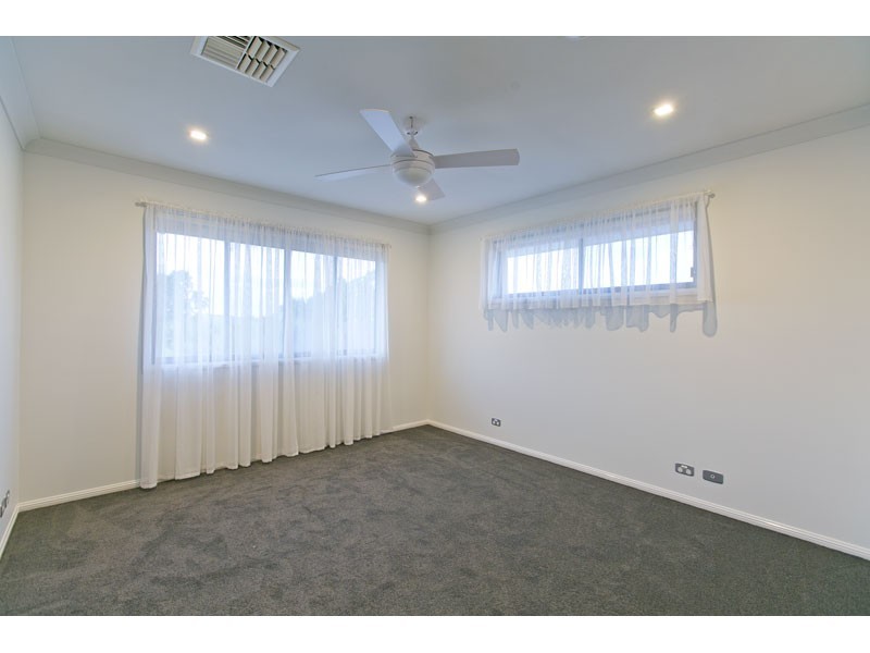 6 Discovery Place, Wellington Point QLD 4160