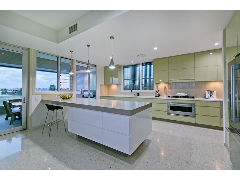 24 Raby Esplanade, Ormiston QLD 4160