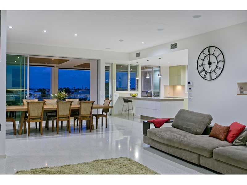 24 Raby Esplanade, Ormiston QLD 4160