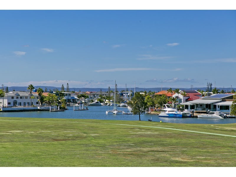 24 Raby Esplanade, Ormiston QLD 4160