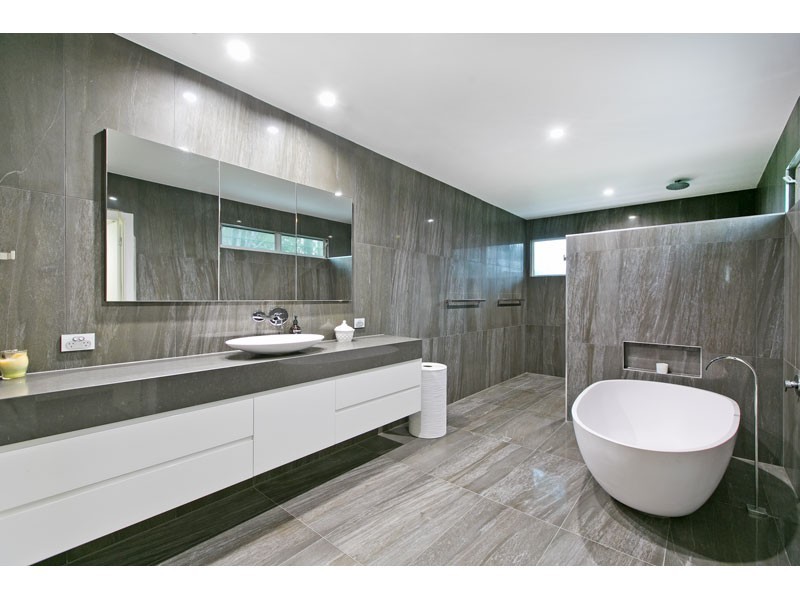 24 Raby Esplanade, Ormiston QLD 4160