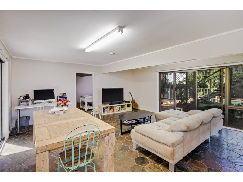 12 Macadamia Street, Victoria Point QLD 4165