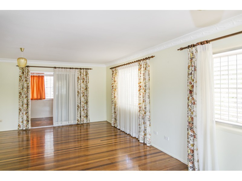 12 Warner Street, Wellington Point QLD 4160