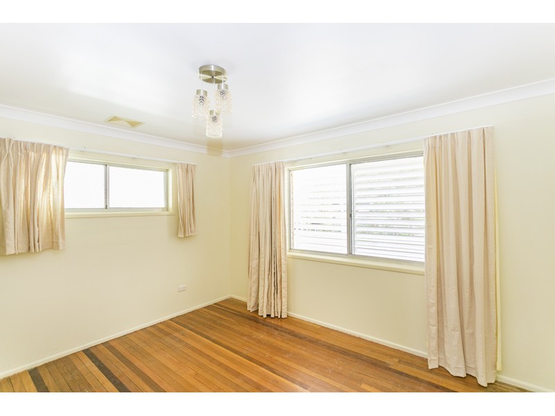 12 Warner Street, Wellington Point QLD 4160