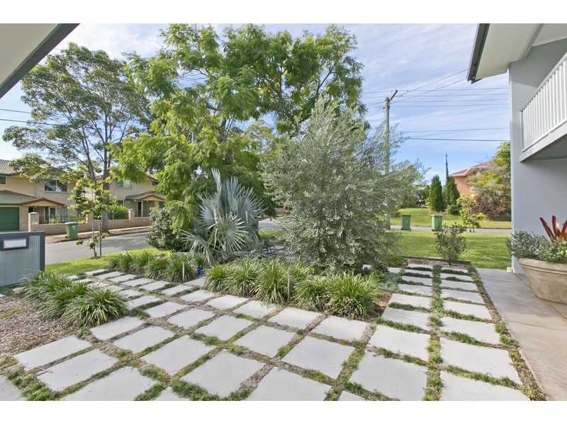 18 Peterson Street, Wellington Point QLD 4160
