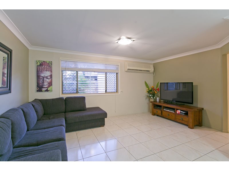 8 Swordfish Court, Birkdale QLD 4159