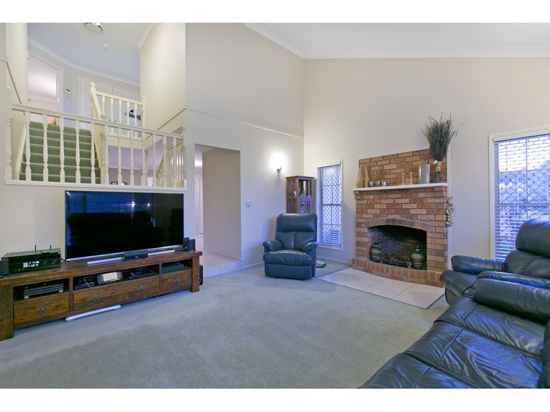 8 Swordfish Court, Birkdale QLD 4159