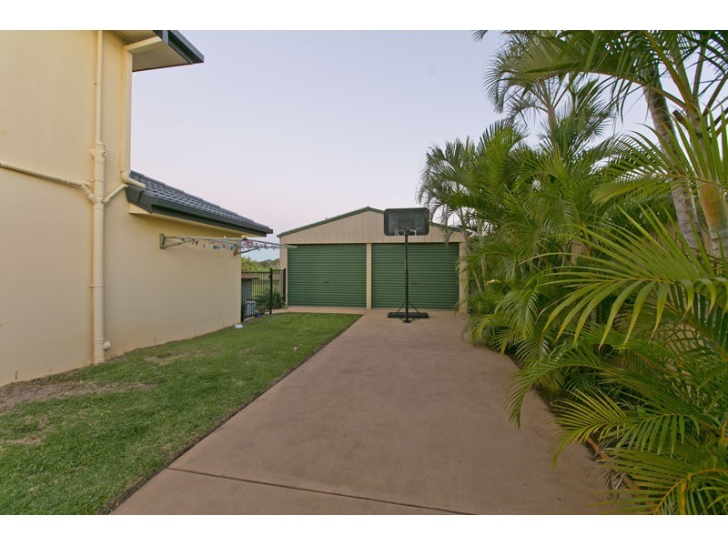 8 Swordfish Court, Birkdale QLD 4159