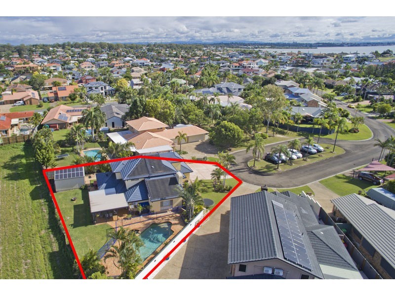 8 Swordfish Court, Birkdale QLD 4159