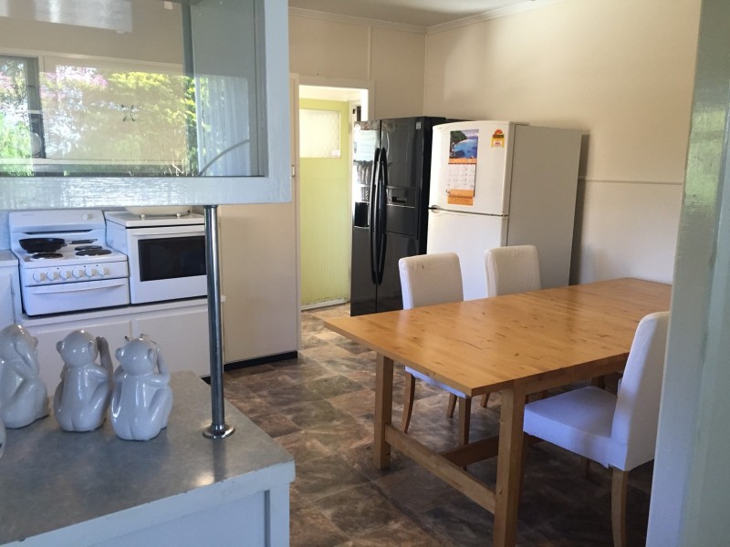 219 Gordon Road, Redland Bay QLD 4165