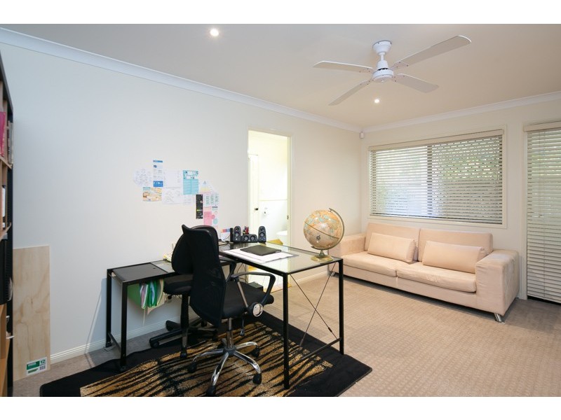 2 Jolliffe Place, Ormiston QLD 4160