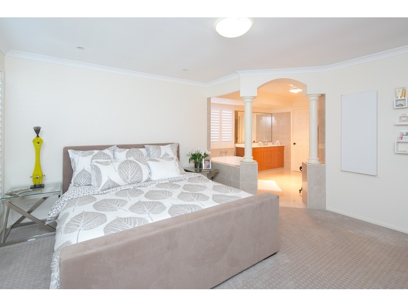 2 Jolliffe Place, Ormiston QLD 4160