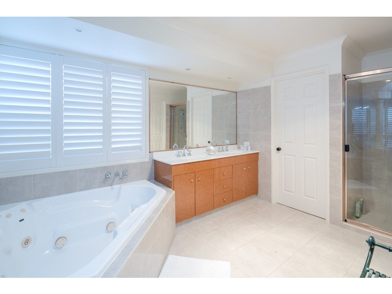 2 Jolliffe Place, Ormiston QLD 4160