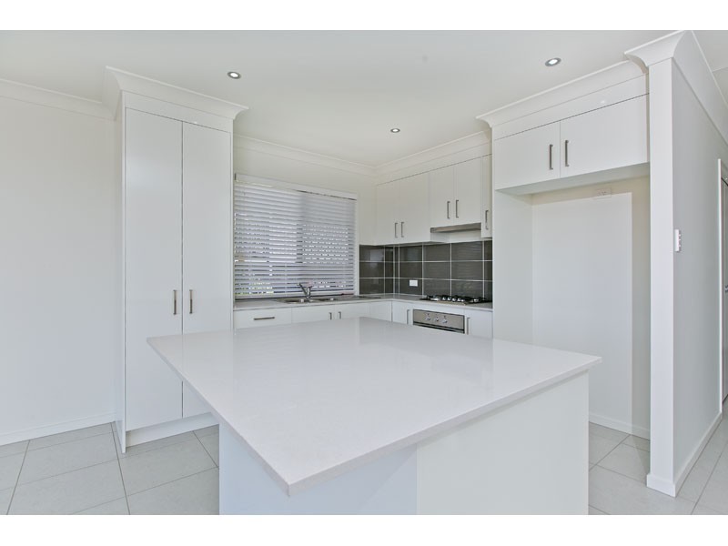 63 Ferry Road, Thorneside QLD 4158