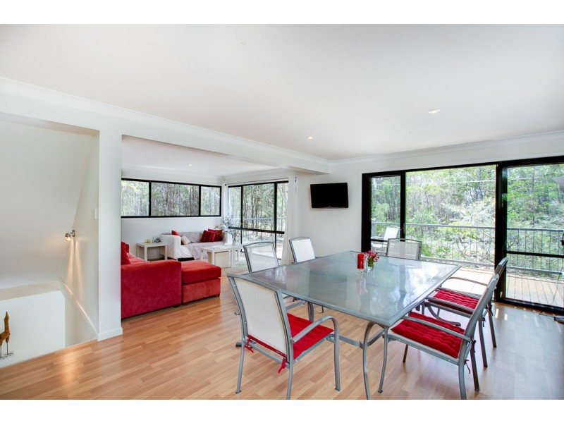 26 Treasure Island Ave, Karragarra Island QLD 4184