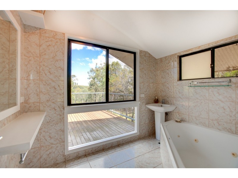 26 Treasure Island Ave, Karragarra Island QLD 4184