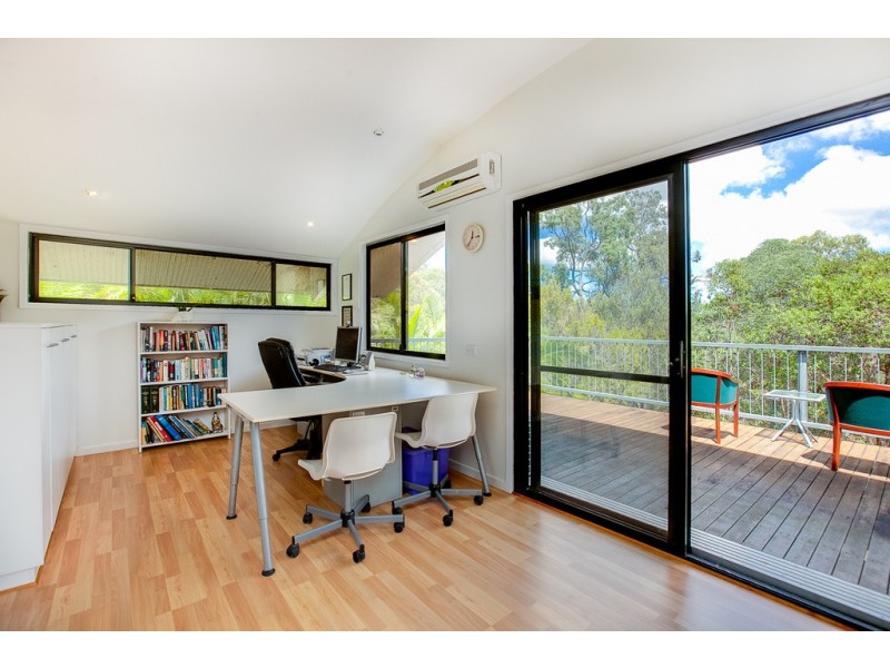 26 Treasure Island Ave, Karragarra Island QLD 4184