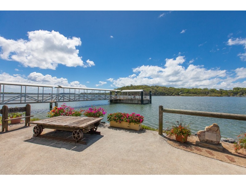 26 Treasure Island Ave, Karragarra Island QLD 4184