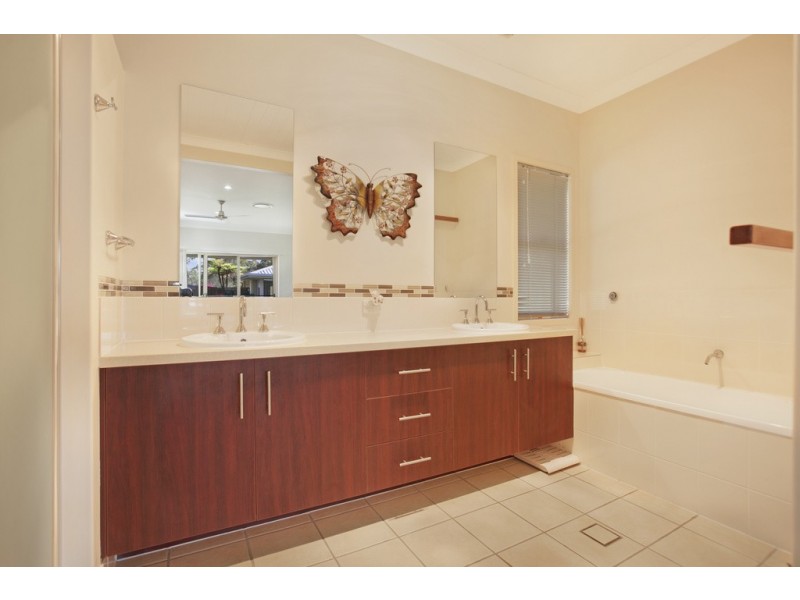 241 Teviot Road, Carbrook QLD 4130