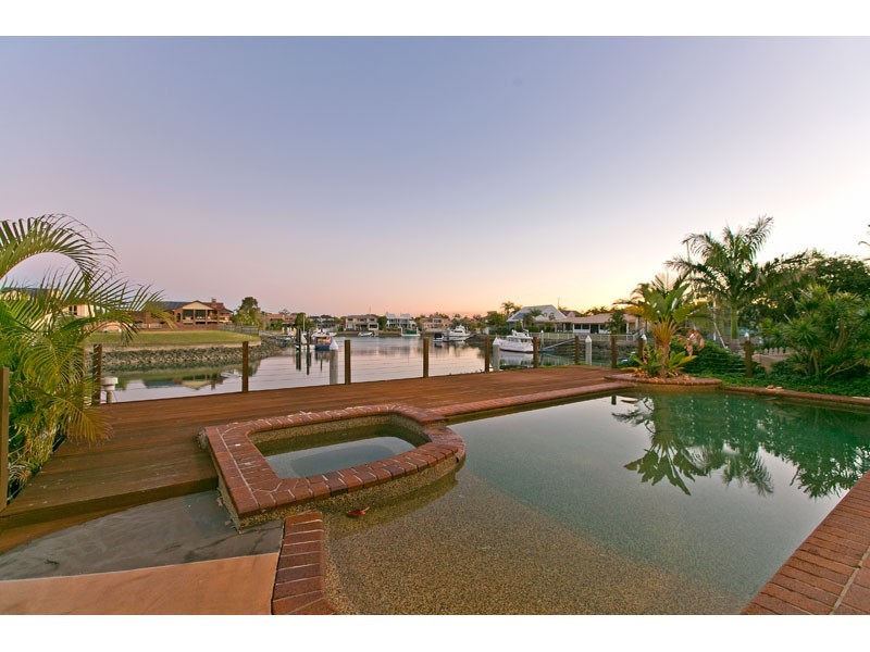 31 Anchorage Drive, Raby Bay QLD 4163