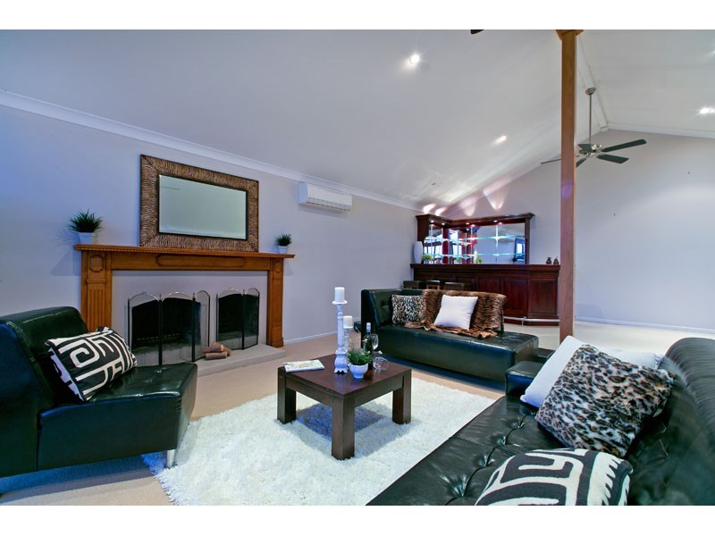 31 Anchorage Drive, Raby Bay QLD 4163