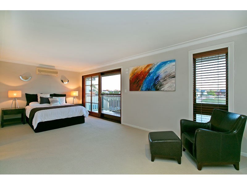 31 Anchorage Drive, Raby Bay QLD 4163