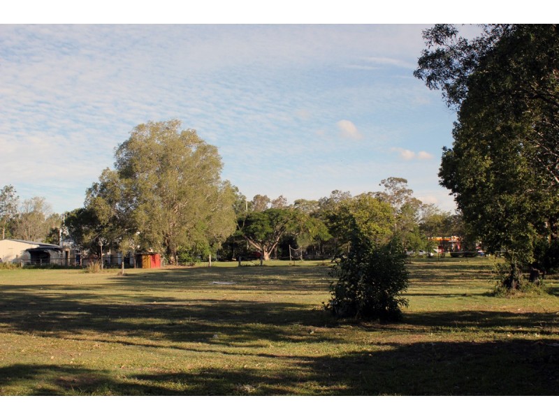 8 London Road, Belmont QLD 4153