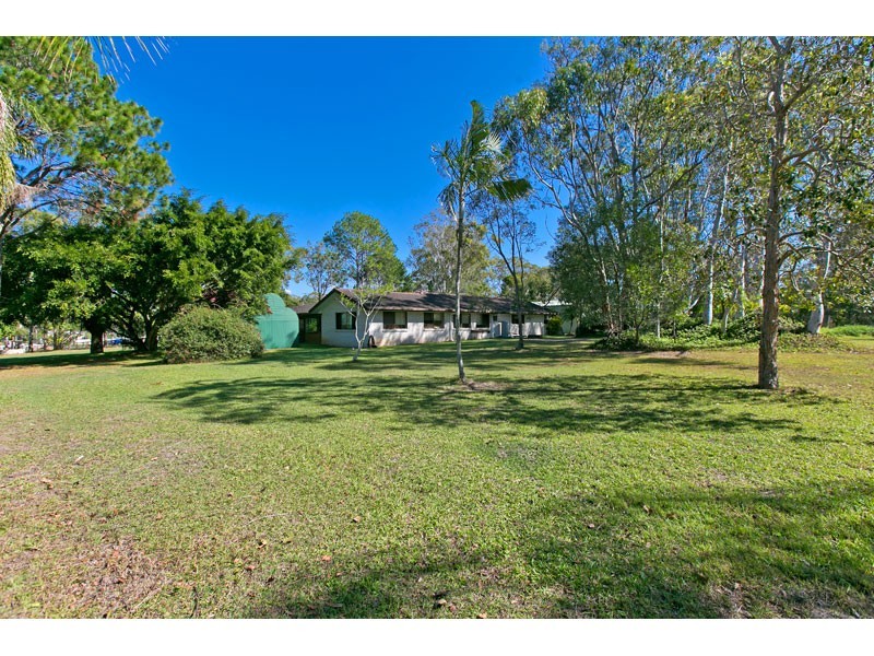 229-239 Teviot Road, Carbrook QLD 4130