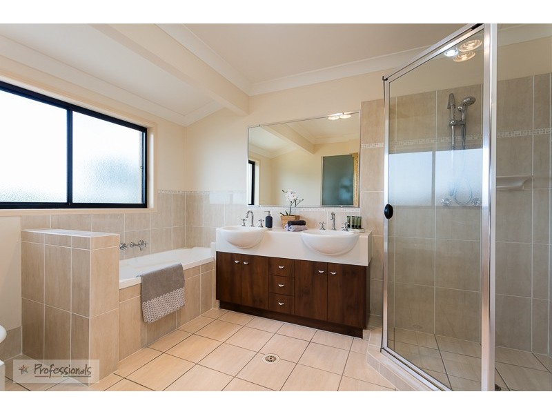 59 Morris Circuit, Thornlands QLD 4164