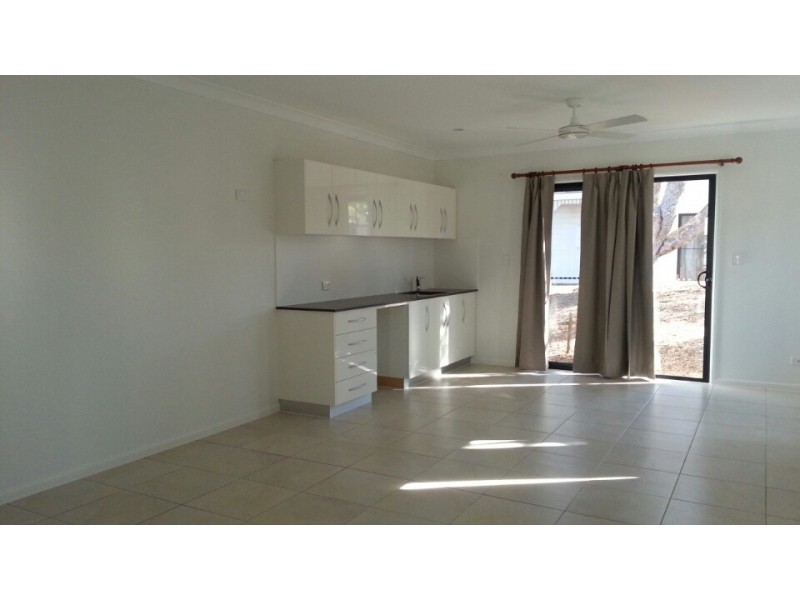 2/6a Gotha Street, Cleveland QLD 4163