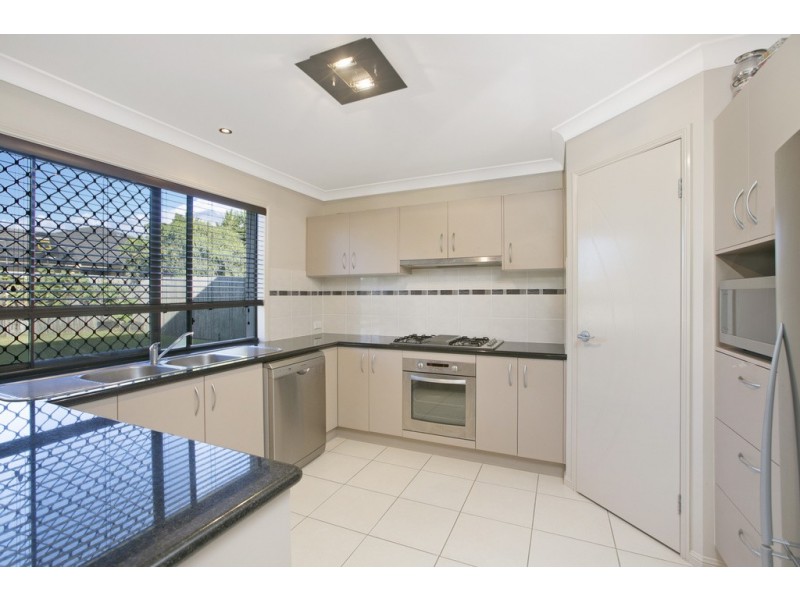 8 Ingot Close, Thornlands QLD 4164