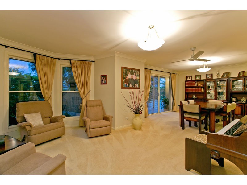 52 Penzance Drive, Redland Bay QLD 4165