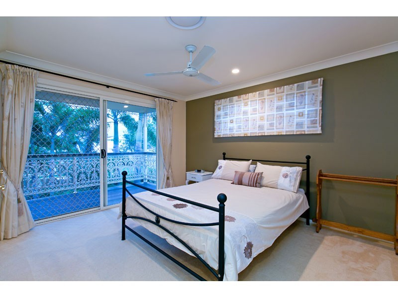 52 Penzance Drive, Redland Bay QLD 4165