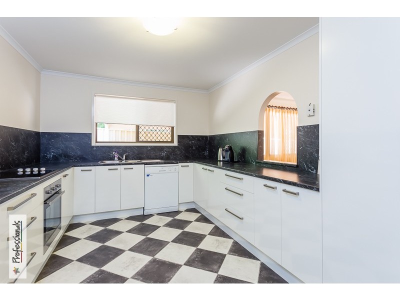 341 Old Cleveland Road, Birkdale QLD 4159