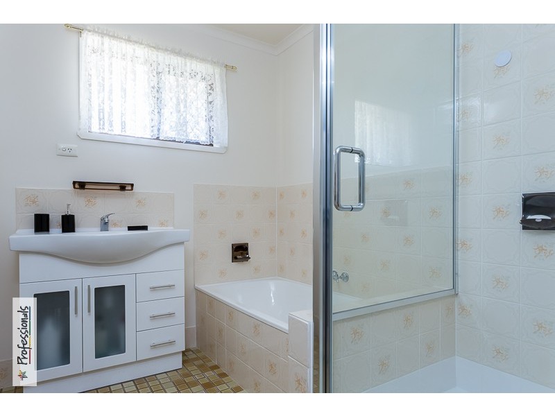 341 Old Cleveland Road, Birkdale QLD 4159