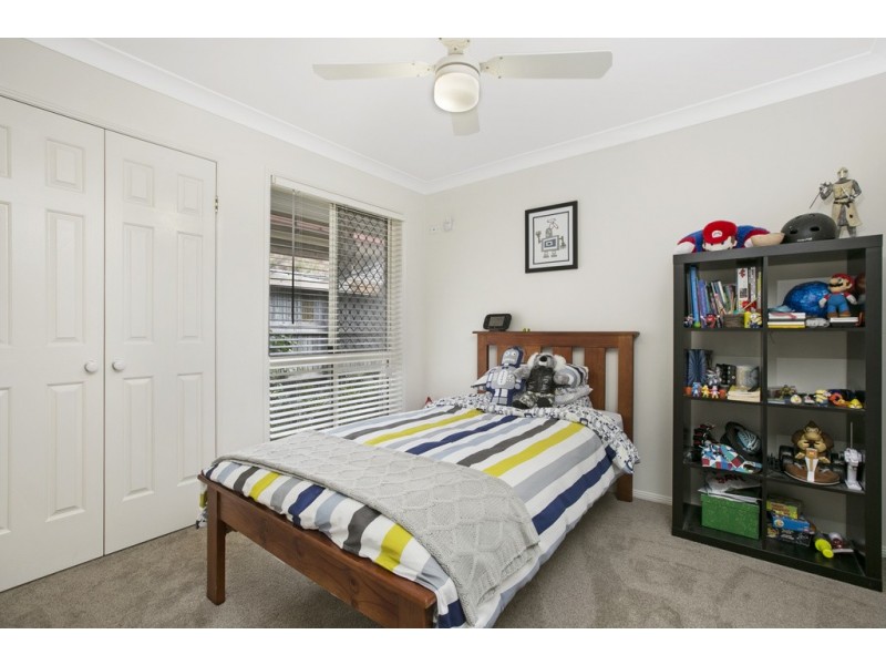 6 Johnston Avenue, Birkdale QLD 4159