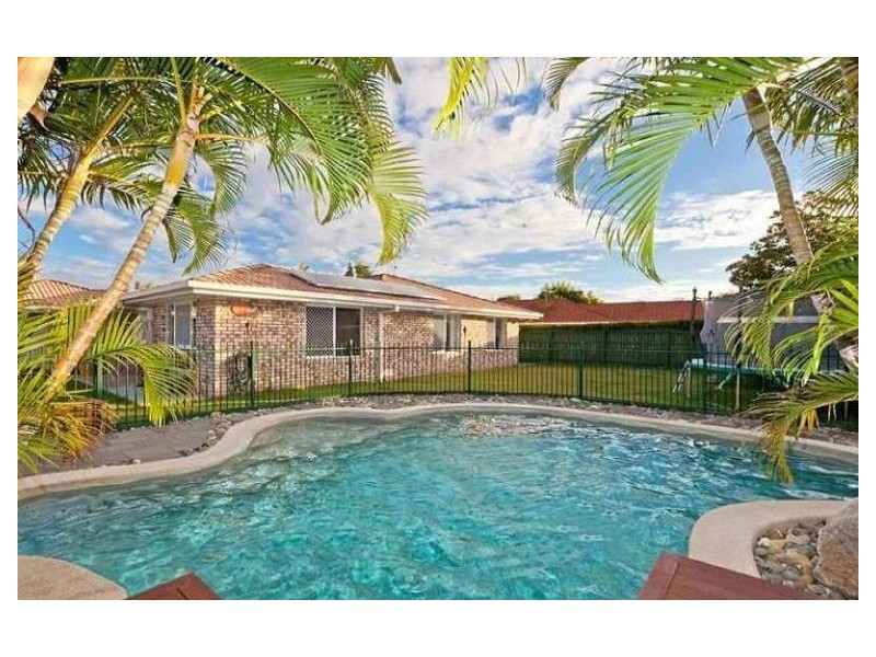 7 Chesterfield Crescent, Wellington Point QLD 4160