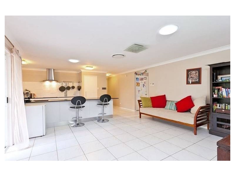 7 Chesterfield Crescent, Wellington Point QLD 4160