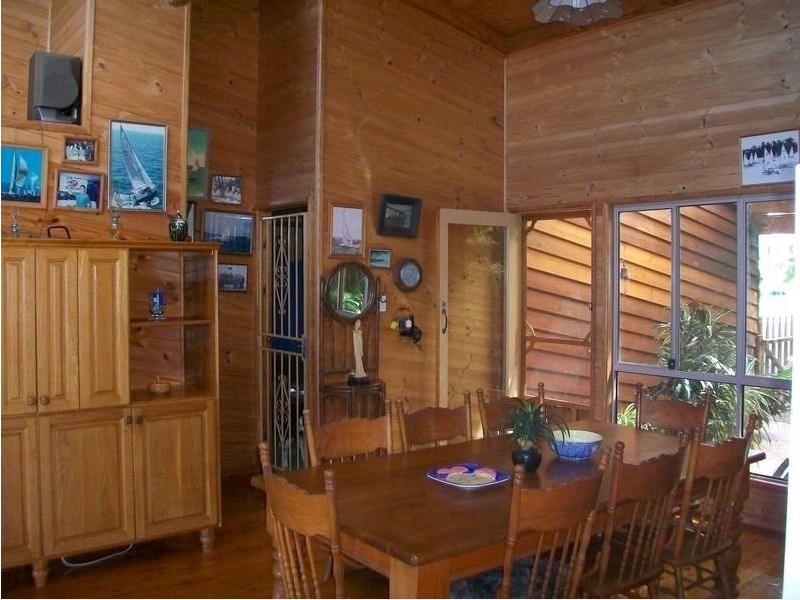 12 Schooner Street, Russell Island QLD 4184